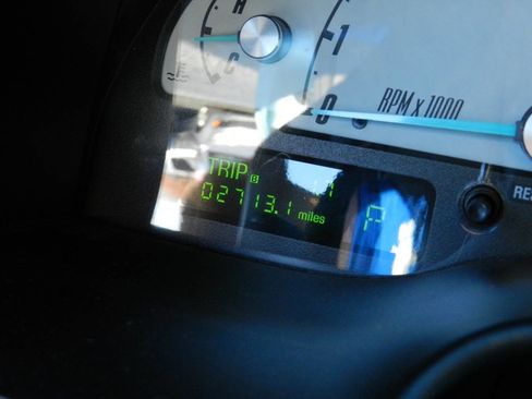 Used 2002 Ford Thunderbird Deluxe image 16