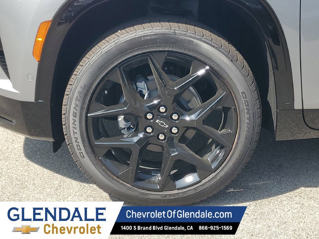 New 2026 Chevrolet Traverse RS w/ LPO, Floor Liner Package FWD image 11