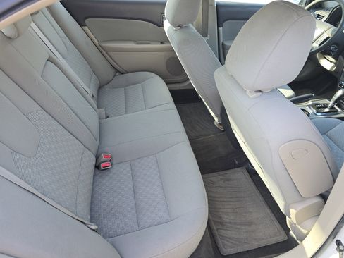 Used 2010 Ford Fusion SE image 14