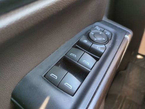 Used 2019 GMC Sierra 1500 SLT w/ SLT Convenience Package RWD image 28