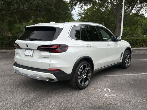 Certified 2026 BMW X5 xDrive40i w/ Climate Comfort Package AWD/4WD image 4