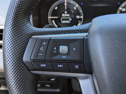 Used 2023 Mitsubishi Outlander SEL AWD/4WD image 30