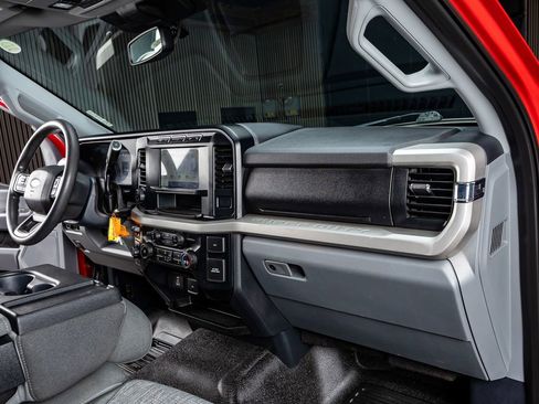 Used 2023 Ford F350 XLT w/ 360-Degree Camera Package image 19