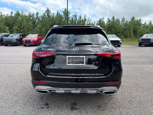 Used 2026 Mercedes-Benz GLC 300 4MATIC image 11