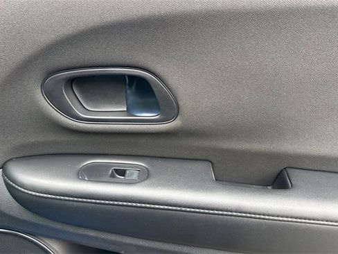 Used 2020 Honda HR-V Sport image 21