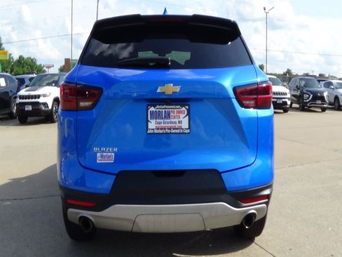 Used 2025 Chevrolet Blazer LT FWD image 7