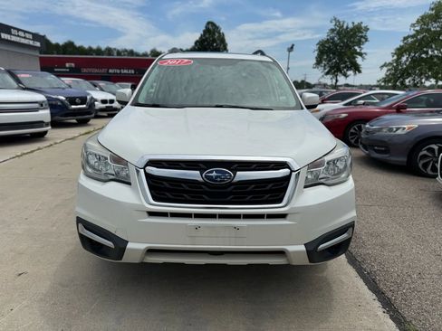 Used 2017 Subaru Forester 2.5i Premium w/ All-Weather Package image 5