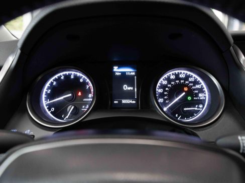 Used 2024 Toyota Camry SE FWD image 16