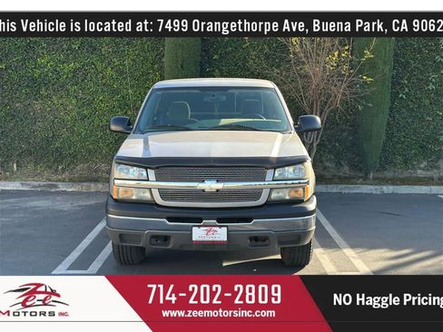 Used 2004 Chevrolet Silverado 1500 LS w/ Light Duty Power Package AWD/4WD image 3