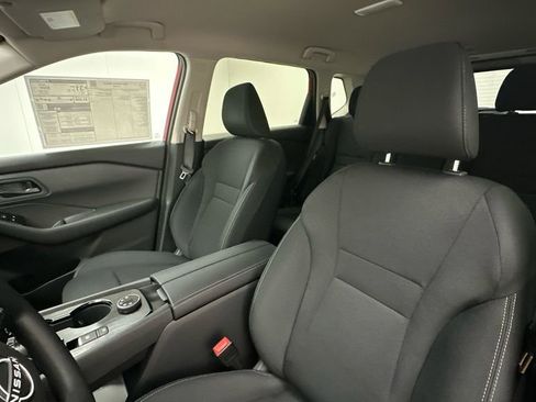 New 2026 Nissan Rogue S image 9