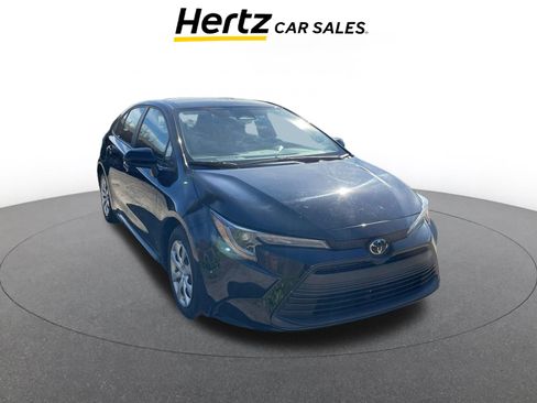 Used 2025 Toyota Corolla LE image 1
