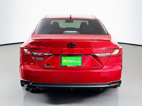 Used 2025 Toyota Camry SE w/ Convenience Package FWD image 8