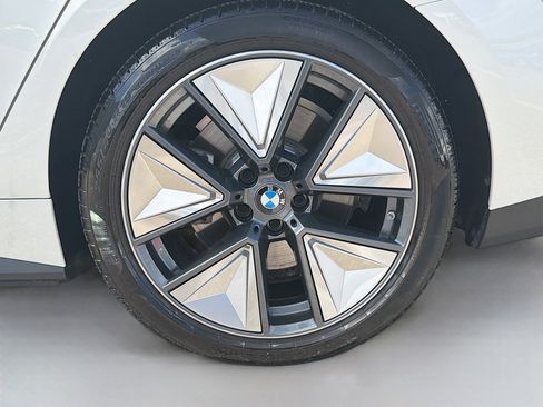 Used 2025 BMW i4 eDrive40 w/ Parking Assistance Package image 43