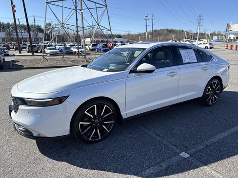 Certified 2024 Honda Accord Touring image 5