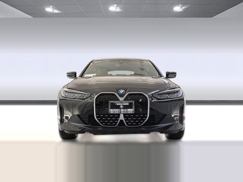 Used 2023 BMW i4 eDrive40 w/ Premium Package RWD image 5