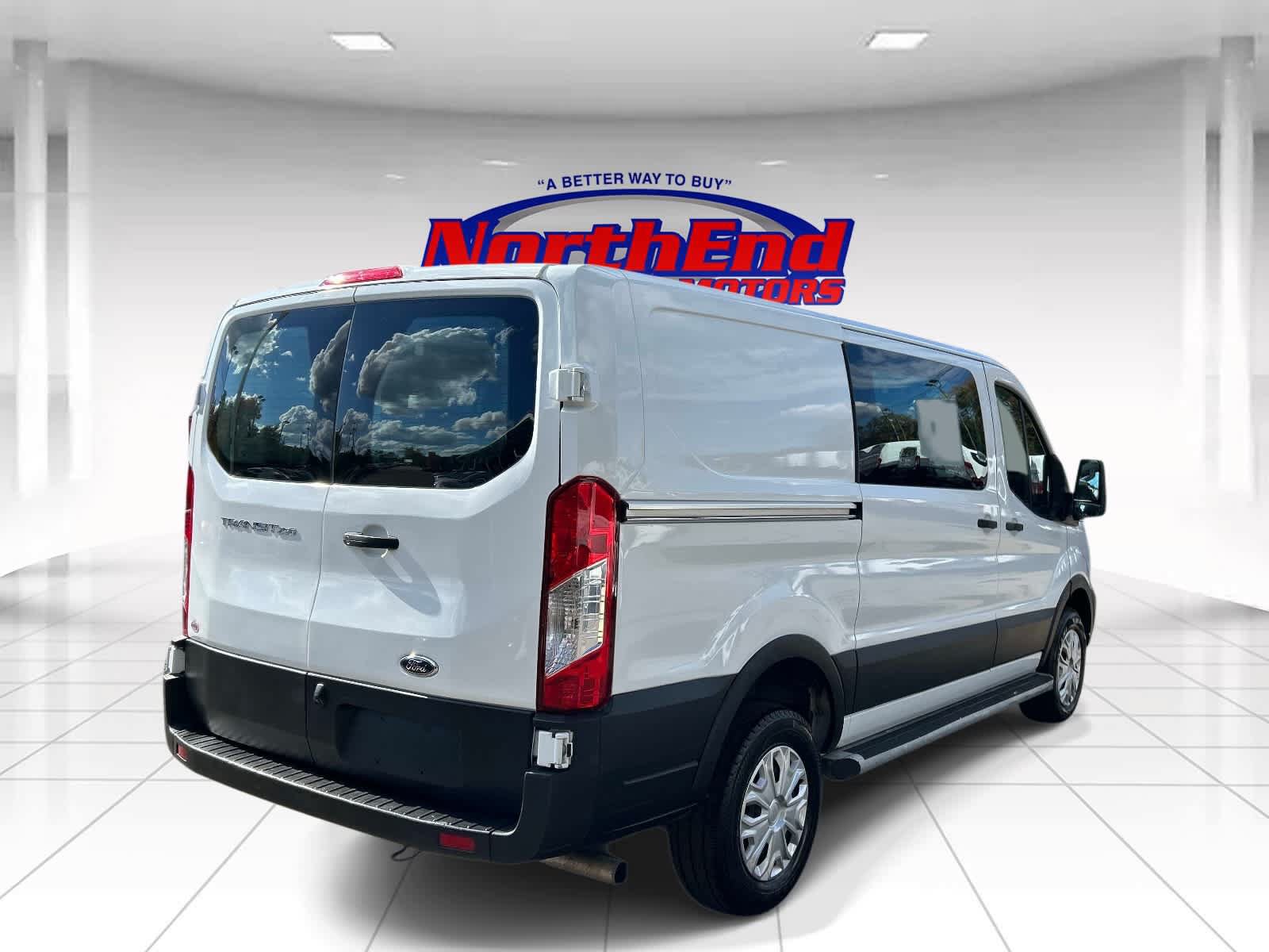 Used 2025 Ford Transit 250 Low Roof w/ Exterior Upgrade Package RWD image 3