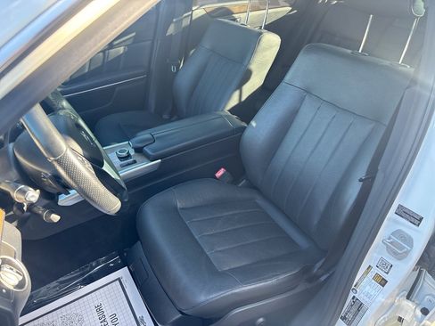 Used 2016 Mercedes-Benz E 400 Sedan image 13