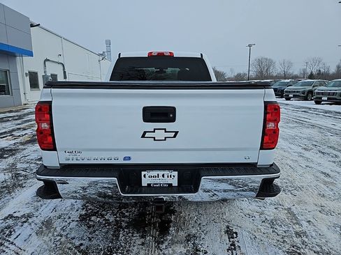 Used 2018 Chevrolet Silverado 1500 LT w/ LT Eassist Package image 4