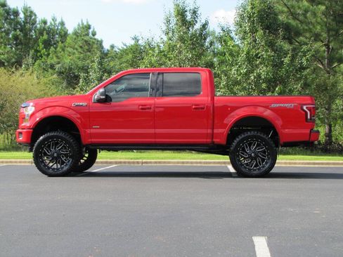 Used 2017 Ford F150 XLT w/ Equipment Group 301A Mid AWD/4WD image 5