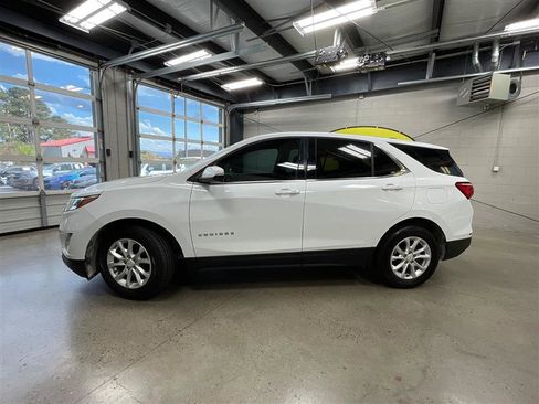 Used 2019 Chevrolet Equinox LT image 2