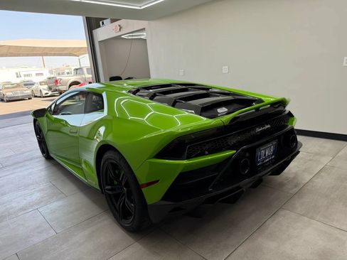 Used 2022 Lamborghini Huracan EVO RWD image 6