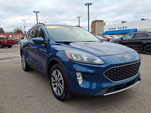 Certified 2022 Ford Escape SEL image 3