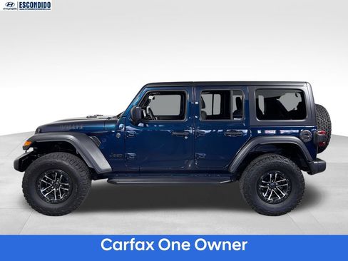 Used 2025 Jeep Wrangler Unlimited Sport AWD/4WD image 2