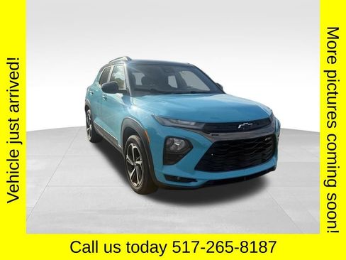 Used 2021 Chevrolet TrailBlazer RS w/ Sun and Liftgate Package AWD/4WD image 1