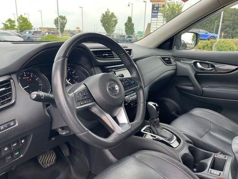 Used 2019 Nissan Rogue SL FWD image 10