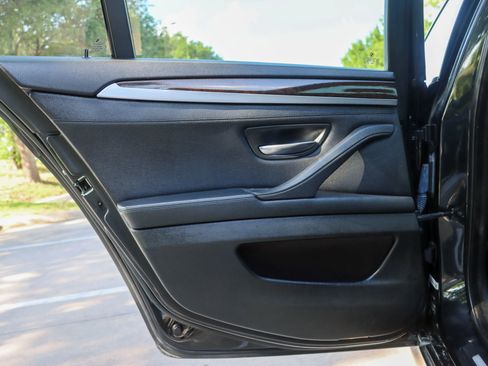 Used 2013 BMW 528i Sedan image 12