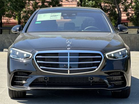 New 2025 Mercedes-Benz S 580e 4MATIC Sedan image 6