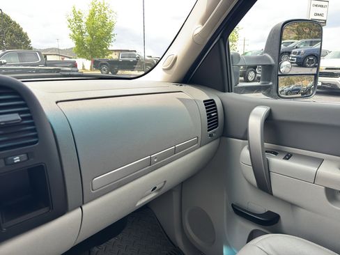Used 2010 GMC Sierra 2500 SLE AWD/4WD image 22