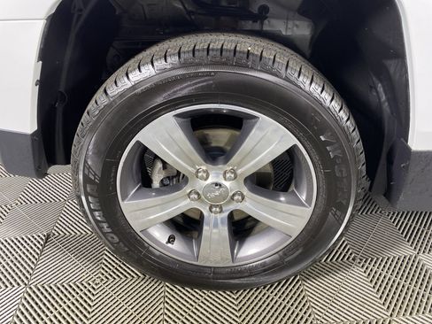 Used 2016 Jeep Patriot High Altitude image 13