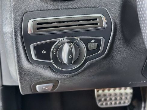 Used 2020 Mercedes-Benz C 300 Sedan image 10
