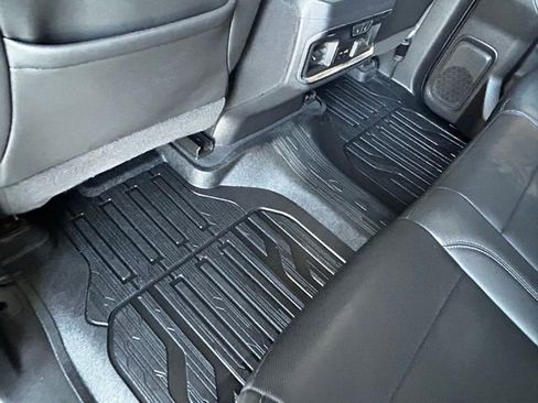 Used 2019 GMC Sierra 1500 SLT w/ SLT Premium Plus Package AWD/4WD image 31