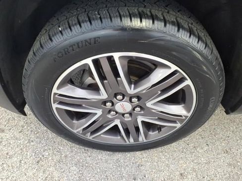 Used 2019 GMC Acadia SLT FWD image 5