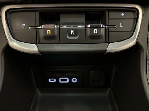Used 2022 GMC Terrain SLT FWD image 23