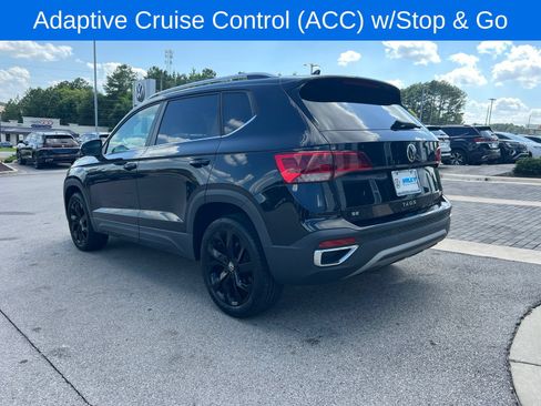 Used 2022 Volkswagen Taos SE w/ Driver Assistance Package FWD image 10