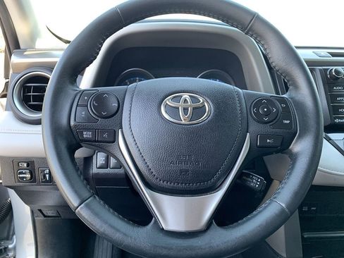 Used 2018 Toyota RAV4 XLE image 17
