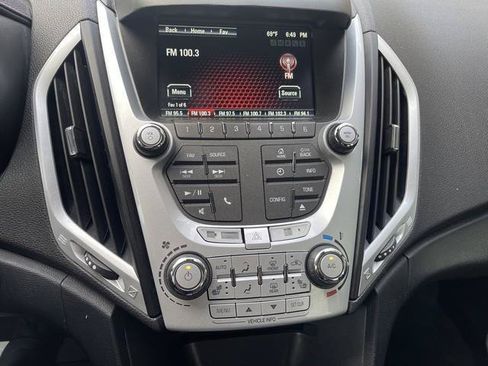 Used 2015 GMC Terrain SLE FWD image 17