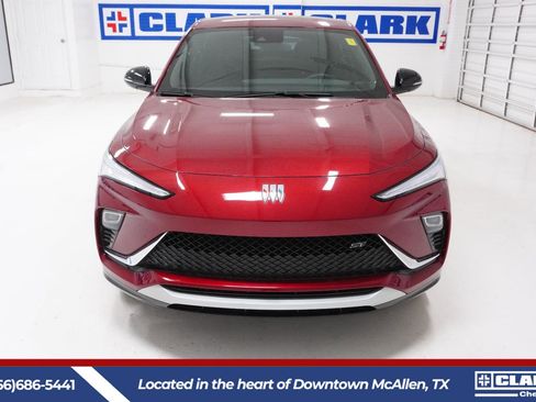 Used 2024 Buick Envista Sport Touring w/ Convenience II Package image 2