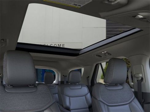 New 2026 Ford Explorer Active w/ Active Comfort Package image 22