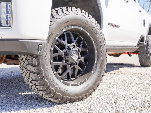 Used 2022 GMC Sierra 3500 AT4 w/ AT4 Premium Plus Package image 5