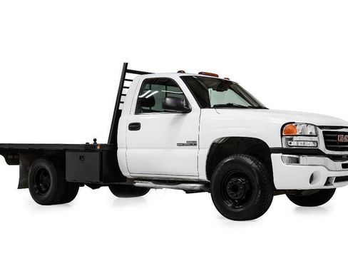 Used 2006 GMC Sierra 3500 SLE w/ Heavy-Duty Power Package RWD image 1