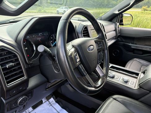 Used 2021 Ford Expedition Limited AWD/4WD image 32