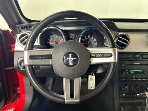 Used 2007 Ford Mustang Convertible RWD image 16