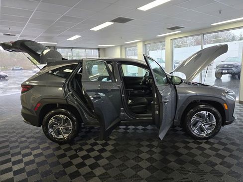 New 2026 Hyundai Tucson Blue SE w/ Tow & Go Package image 18