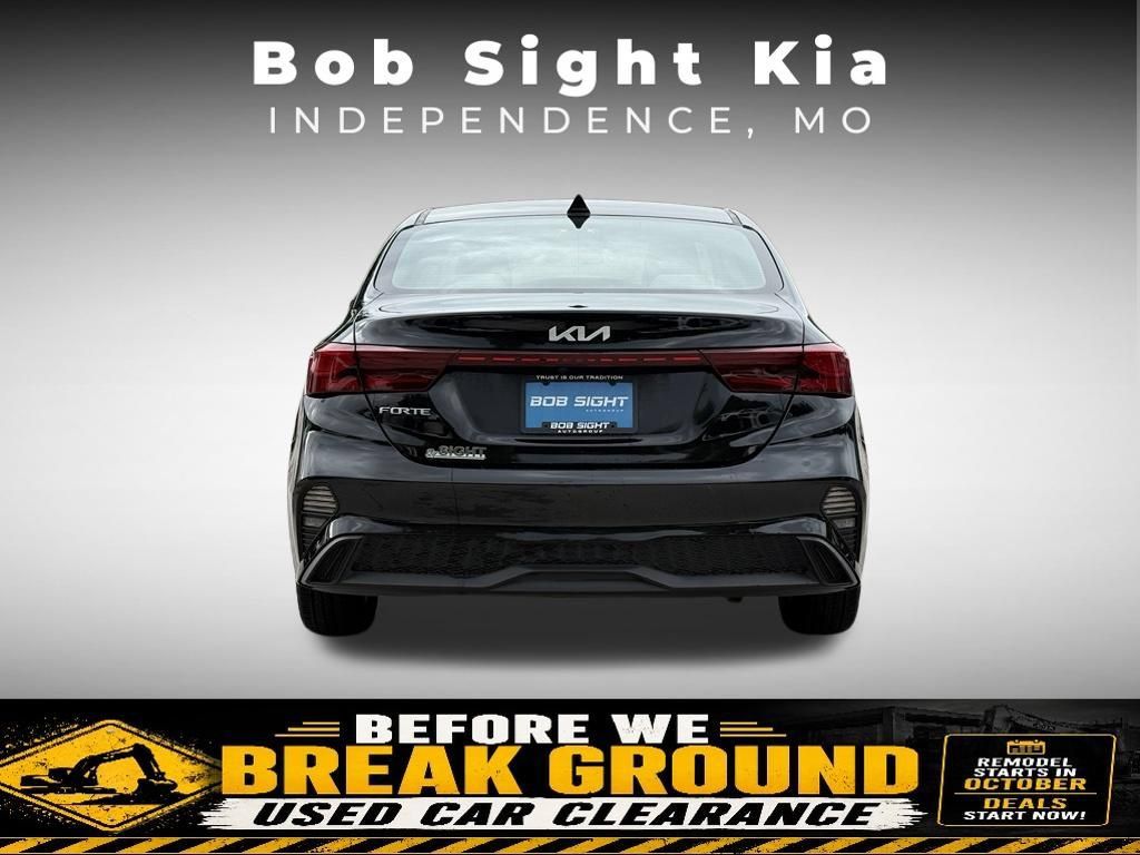 Used 2023 Kia Forte LXS w/ LXS Technology Package FWD image 9