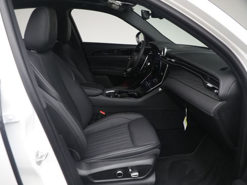 New 2026 Maserati Grecale Modena image 15