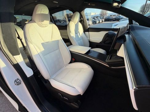 Used 2023 Tesla Model X Plaid image 35